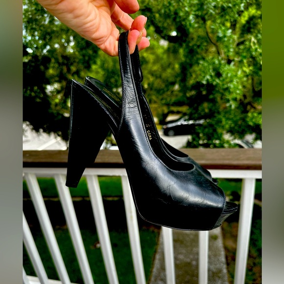 Donald Pliner black leather, platform sling back Good used